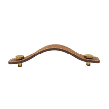 The Saddle Leather Pull