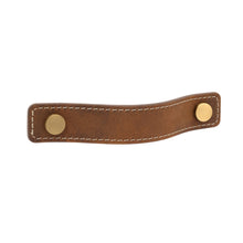 The Saddle Leather Pull
