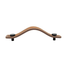 The Saddle Leather Pull