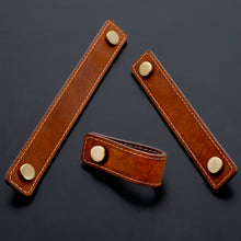 The Saddle Leather Pull